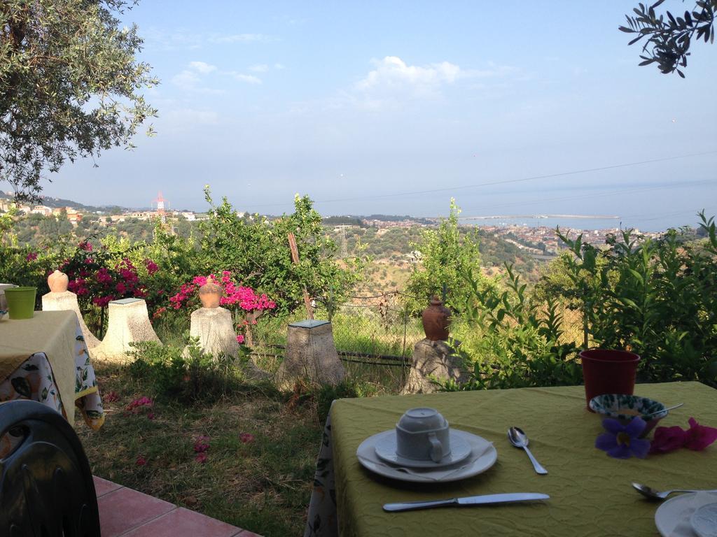 Giardino Di Sicilia Pension SantʼAgata di Militello Buitenkant foto