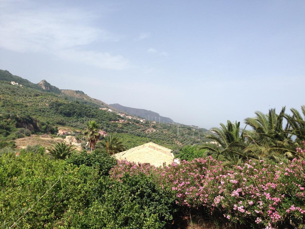 Giardino Di Sicilia Pension SantʼAgata di Militello Buitenkant foto